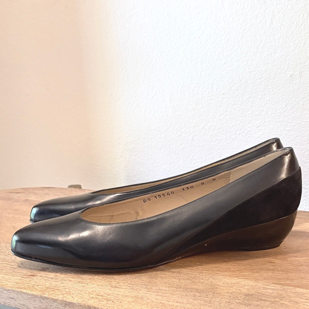 Vintage Salvatore Ferragamo Black Leather Suede Low Wedge Pumps Italy 8 B